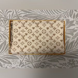Authentic Louis Vuitton Cashmere “GAME ON” scarf